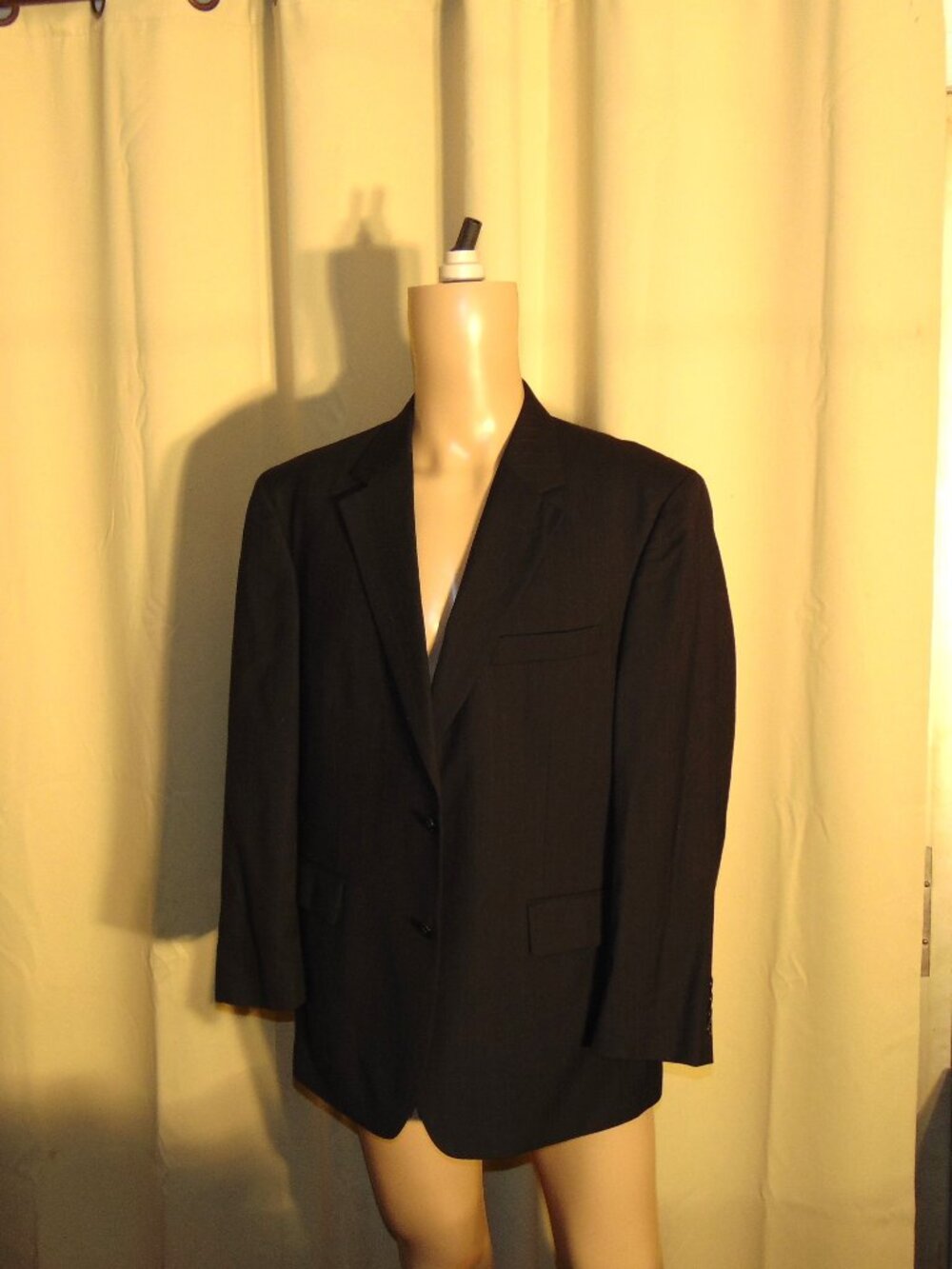 Jos A Bank Black Pinstripe Blazer 44S Classic Tailored Sport Coat